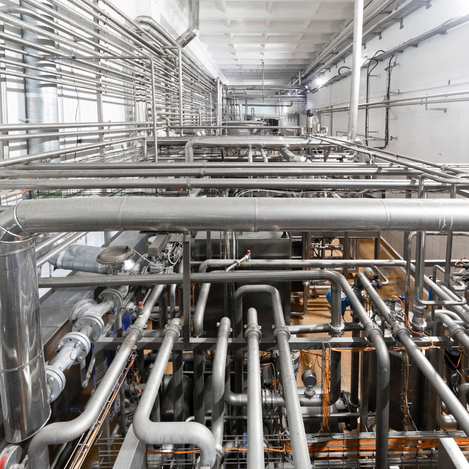 Tubos de Aço em Projetos Industriais: Tipos, Normas e Como Escolher.